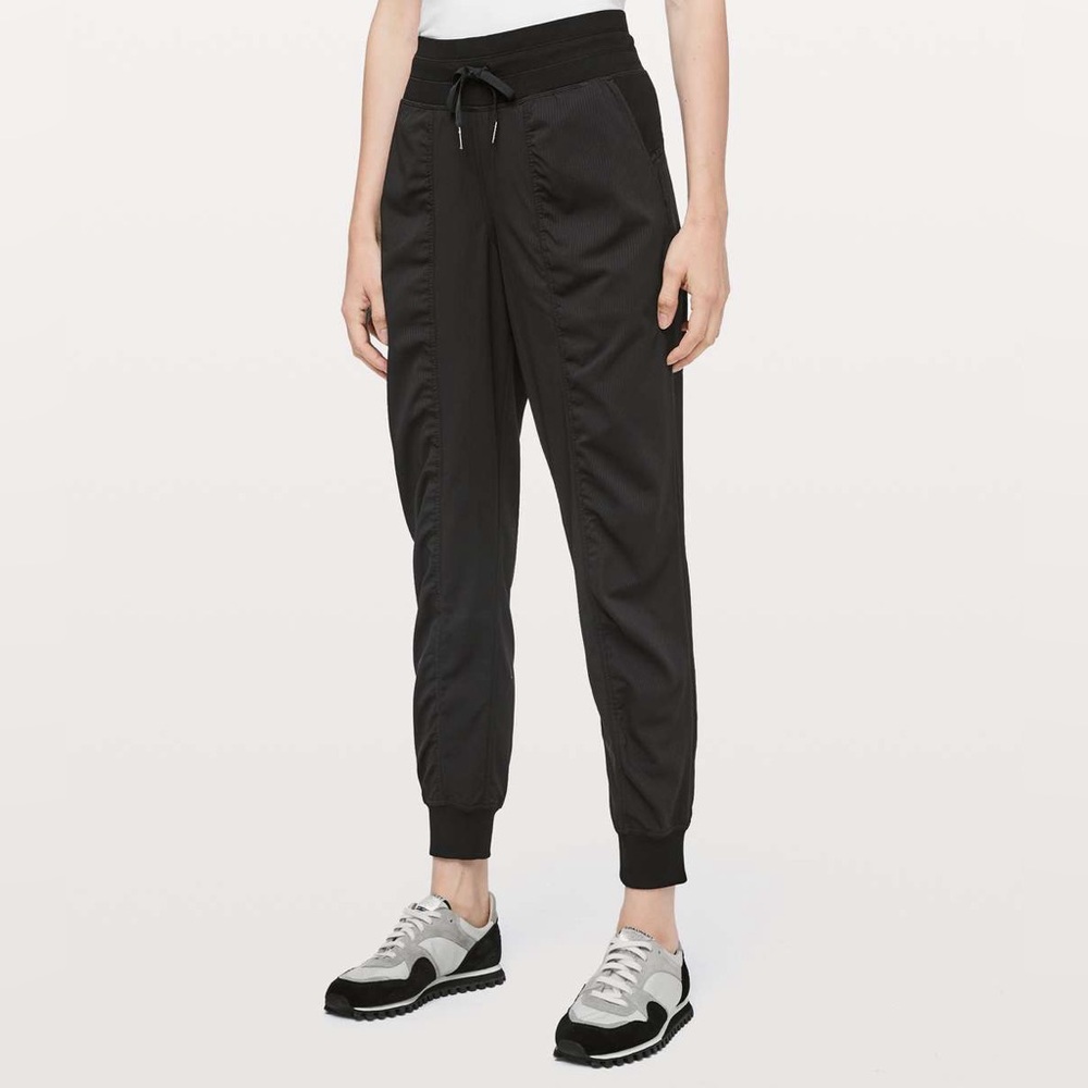 Lululemon Dance Studio Jogger-Size 6-Black